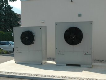 Reversible Wärmepumpentechnologie von bösch für Raiffeisenbank.